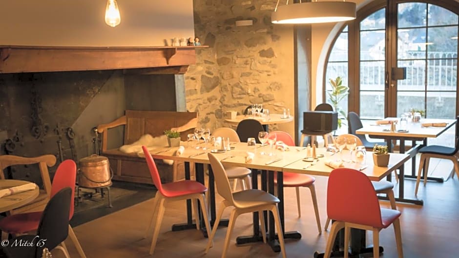 Logis Hotel La Breche De Roland