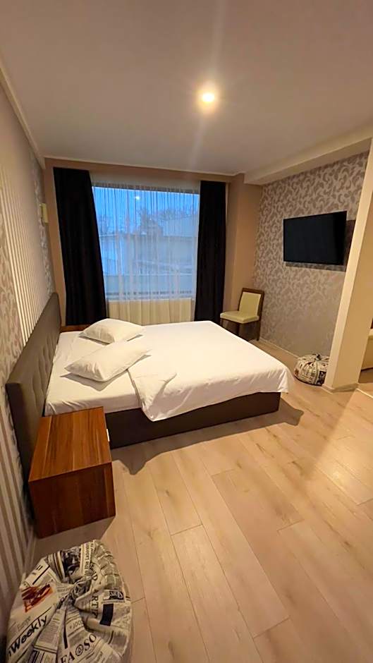 Star Hotel
