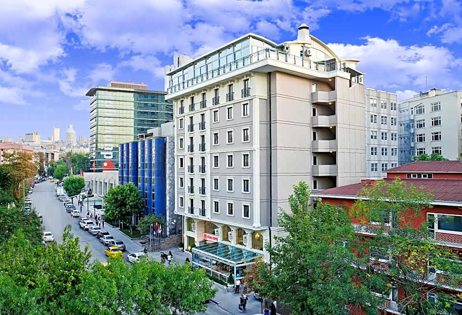 Midas Hotel