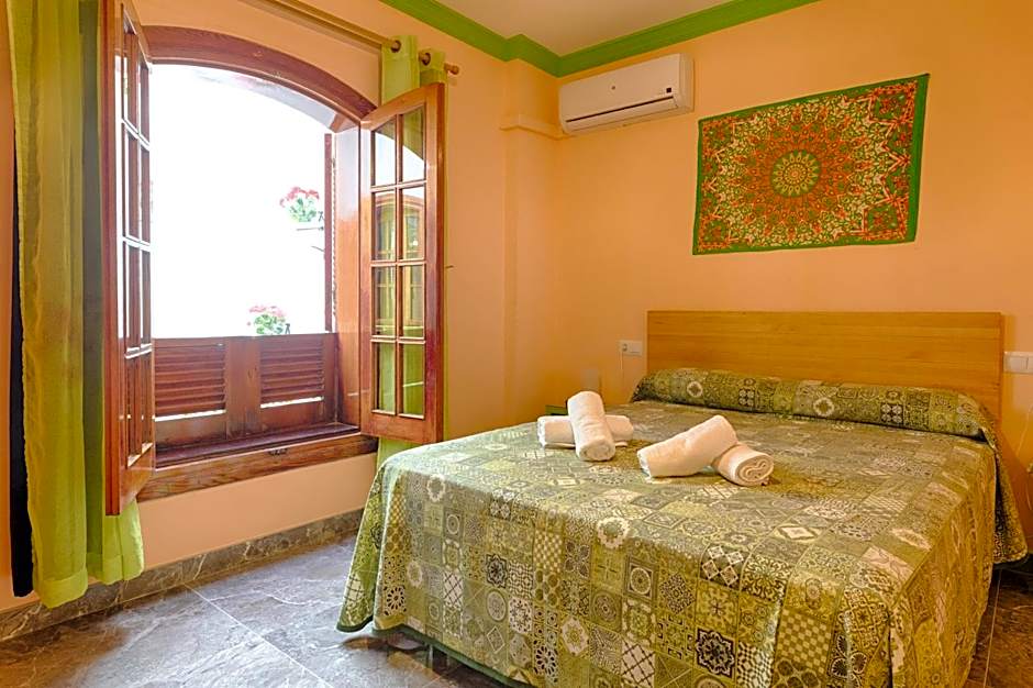 Charming Nerja Hostel