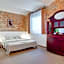 Janne Hotel with Self Check-in