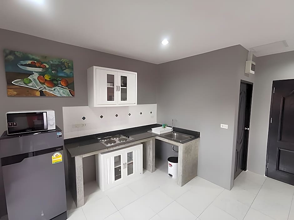 Karon Studio Apartment