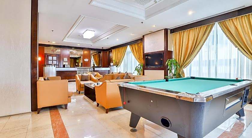 Landmark Summit Hotel