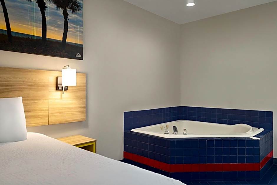 Days Inn by Wyndham Blythewood North Columbia