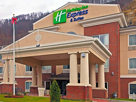 Holiday Inn Express & Suites Logan By IHG