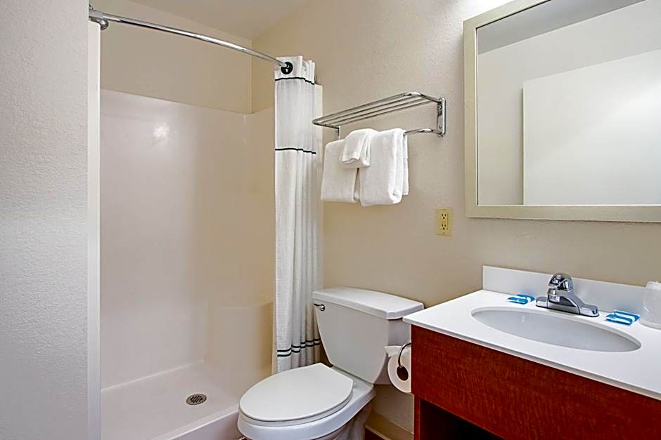 HomeTowne Studios Denver - Lakewood West