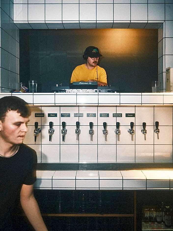 The 1852 Hotel - Self Check-in