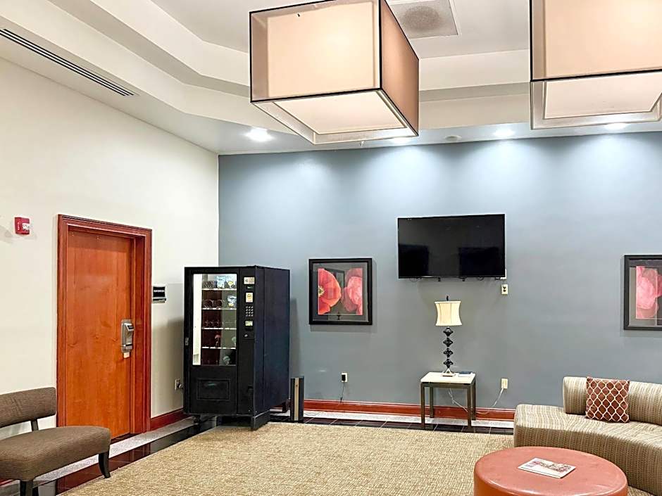 Quality Inn & Suites Greenville I-65