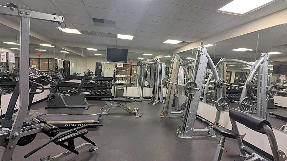 Red Roof Inn & Suites Newport News