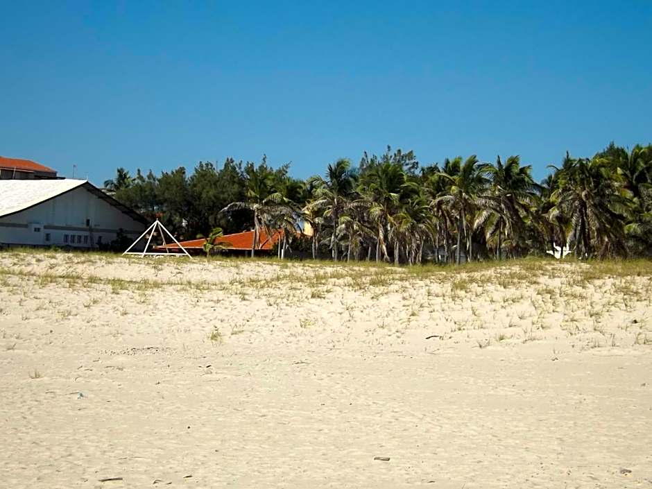 CONDOMÍNIO VILA DO MAR aptos 201C e 211B