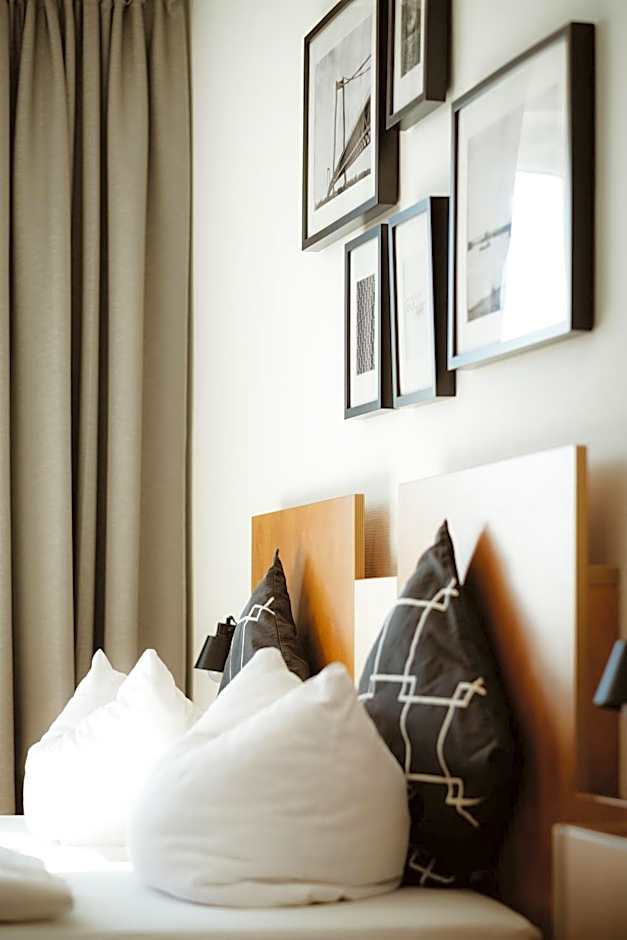 Hotel Rheinpromenade8