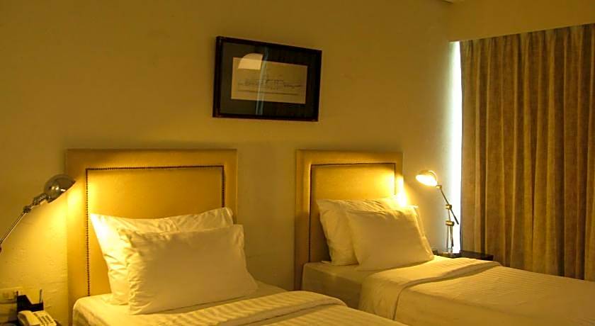 Sugar Palm Grand Hillside