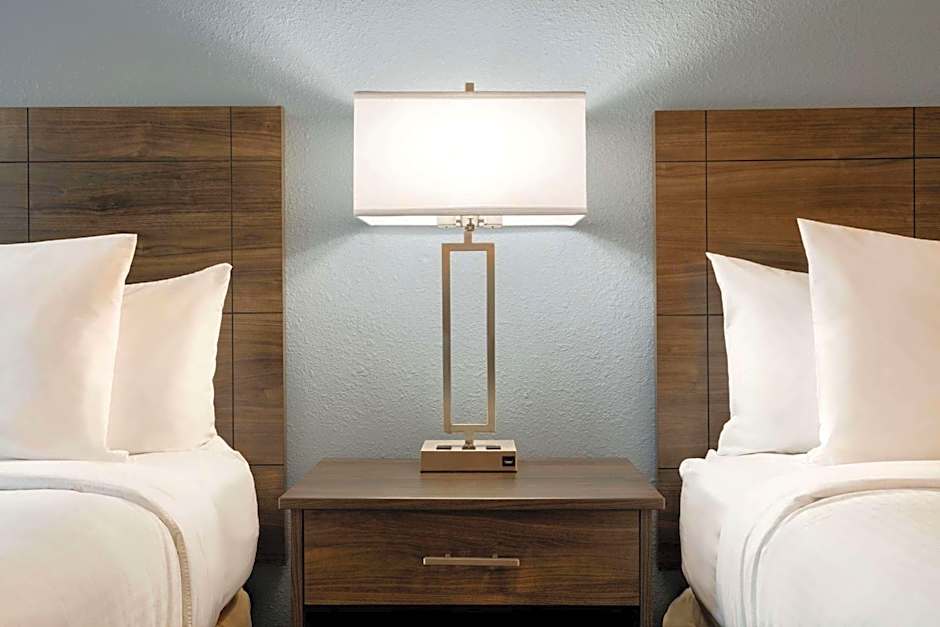 Travelodge Suites by Wyndham New Glasgow