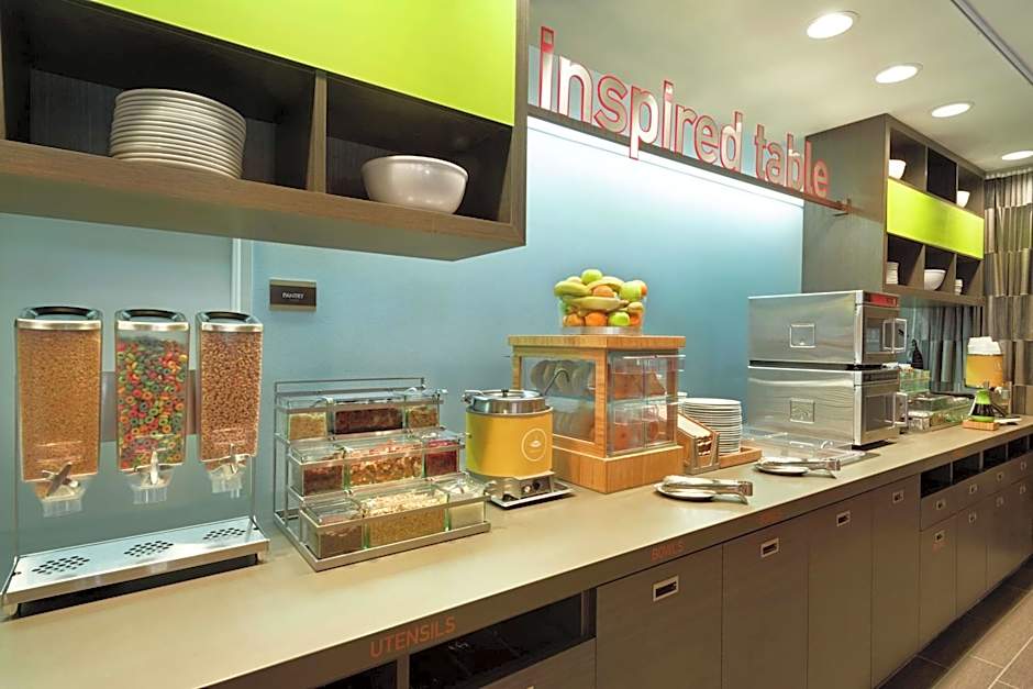 Home2 Suites By Hilton Milwaukee Airport, WI