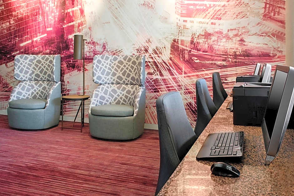 Courtyard by Marriott Newark Elizabeth