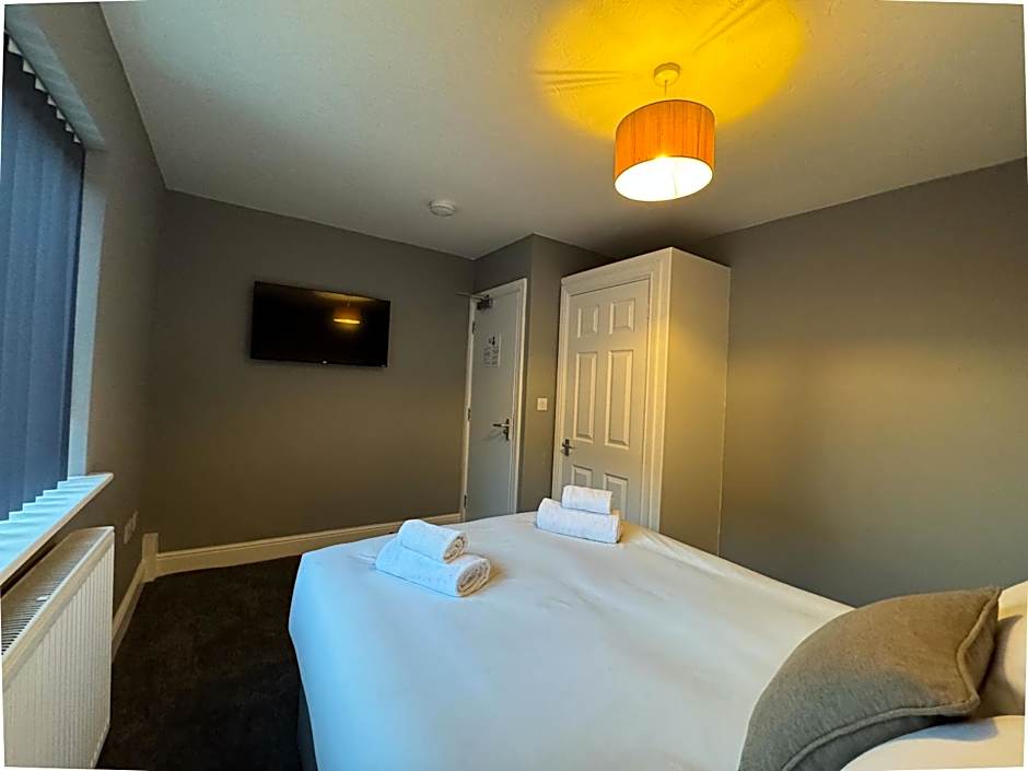 Photo 1 of 5 of 1 King Bed