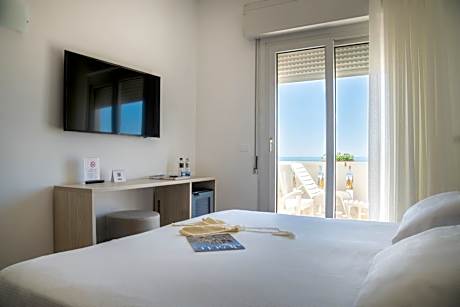 Double Room with Terrace with Sea View