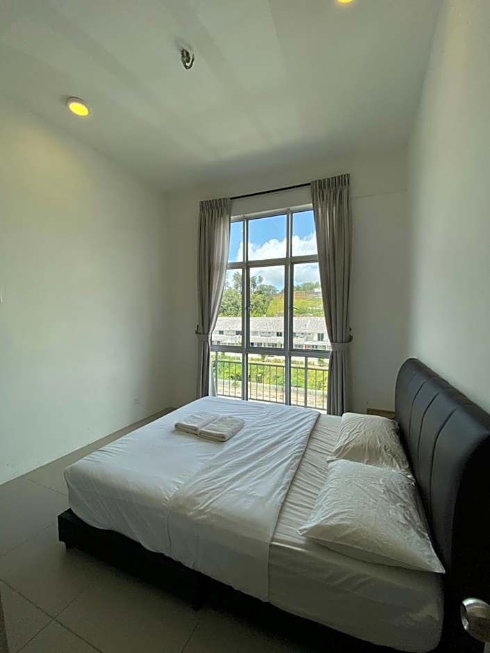 Play Residence at Golden Hills