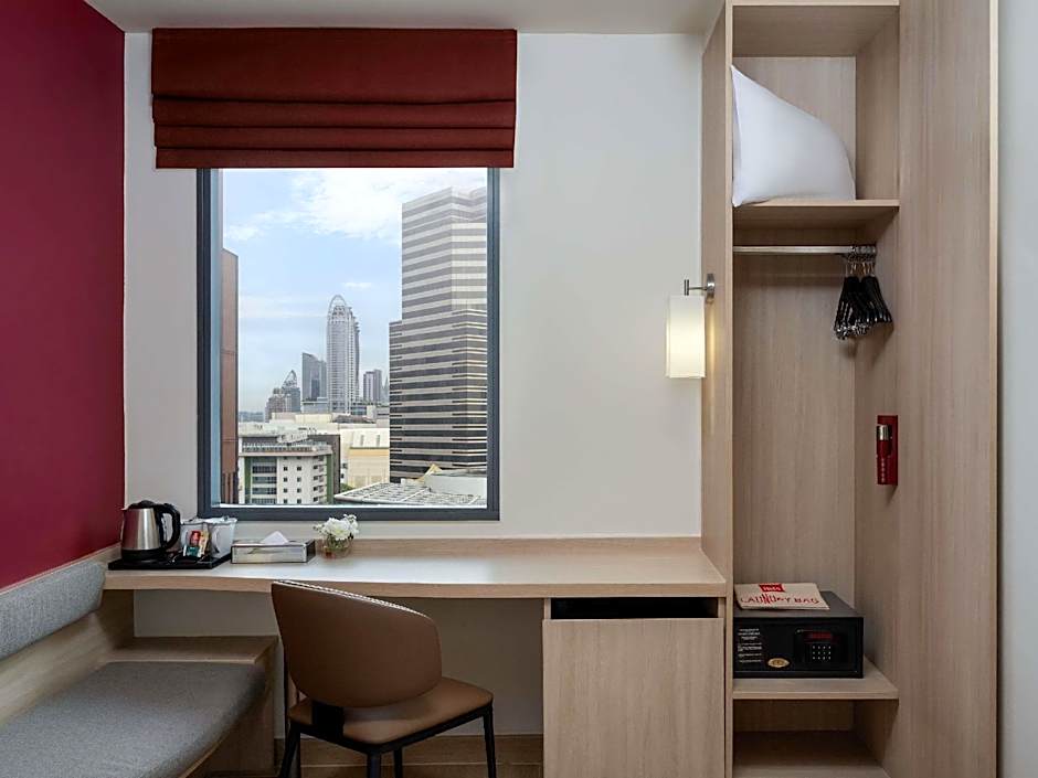 Ibis Bangkok Siam Hotel