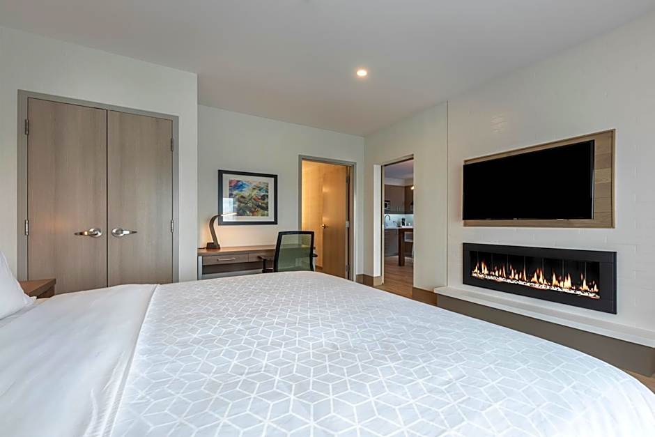 Holiday Inn Express and Suites Moncton North By IHG