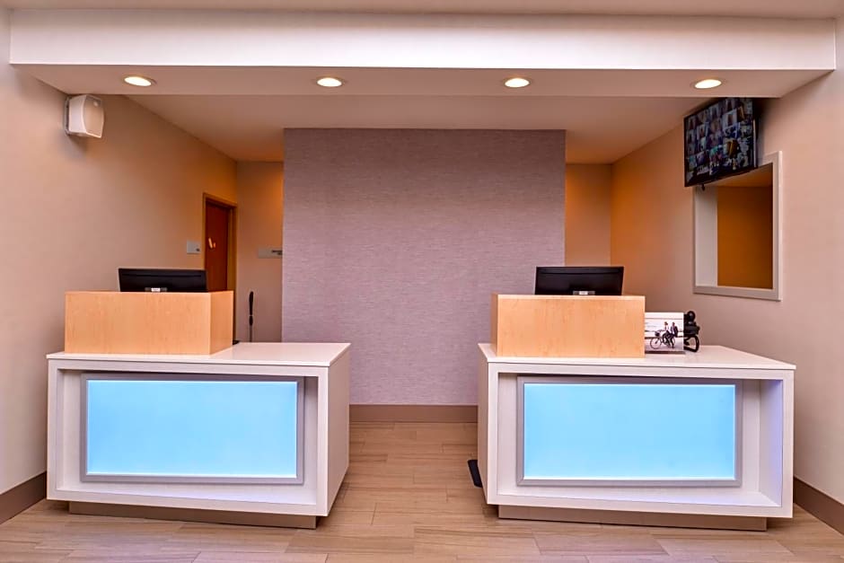 Holiday Inn Express Hotel & Suites Lacey, an IHG Hotel