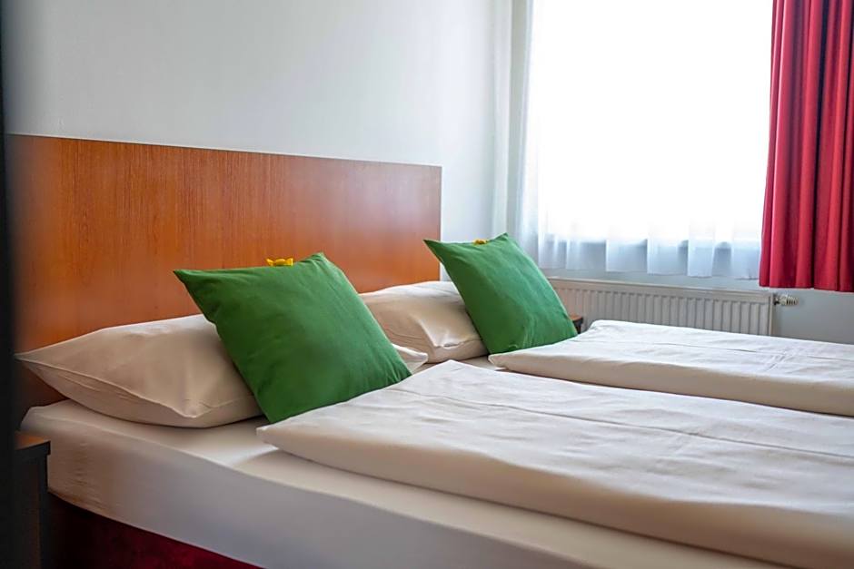 SLEEEP Hotel Sattledt