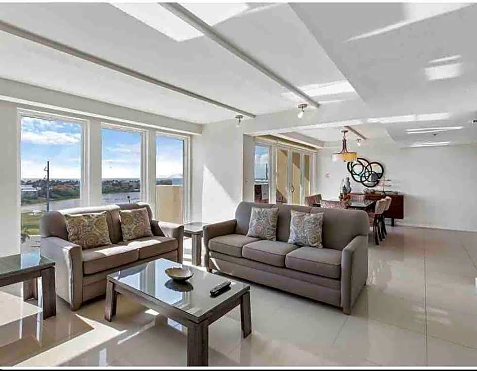 Bahia Mar Solare Tower 6th floor Bayview Condo 2bd 2ba with Pools