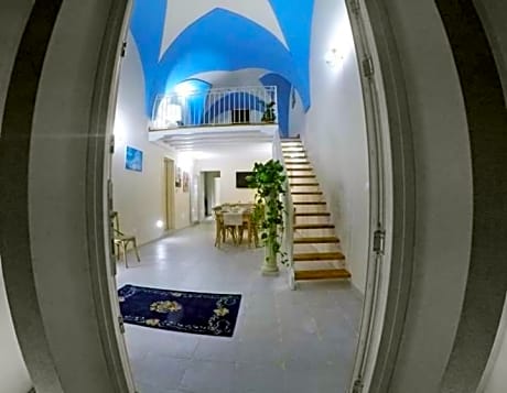 A casa tu zi Melu