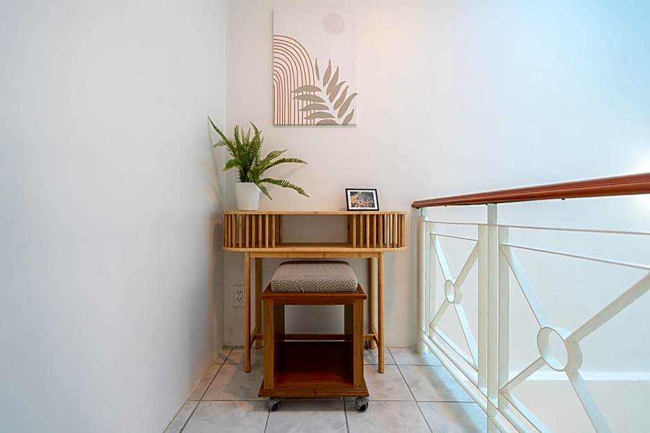 5 mins walk Bangla,beach,3BR