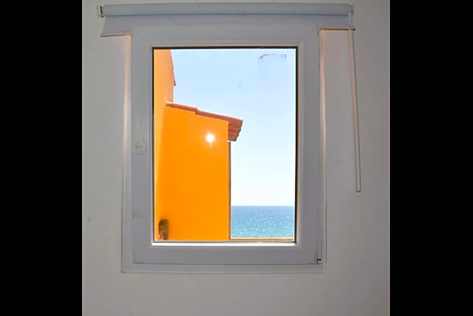 Blife Faro Beach Hostel & Rooms