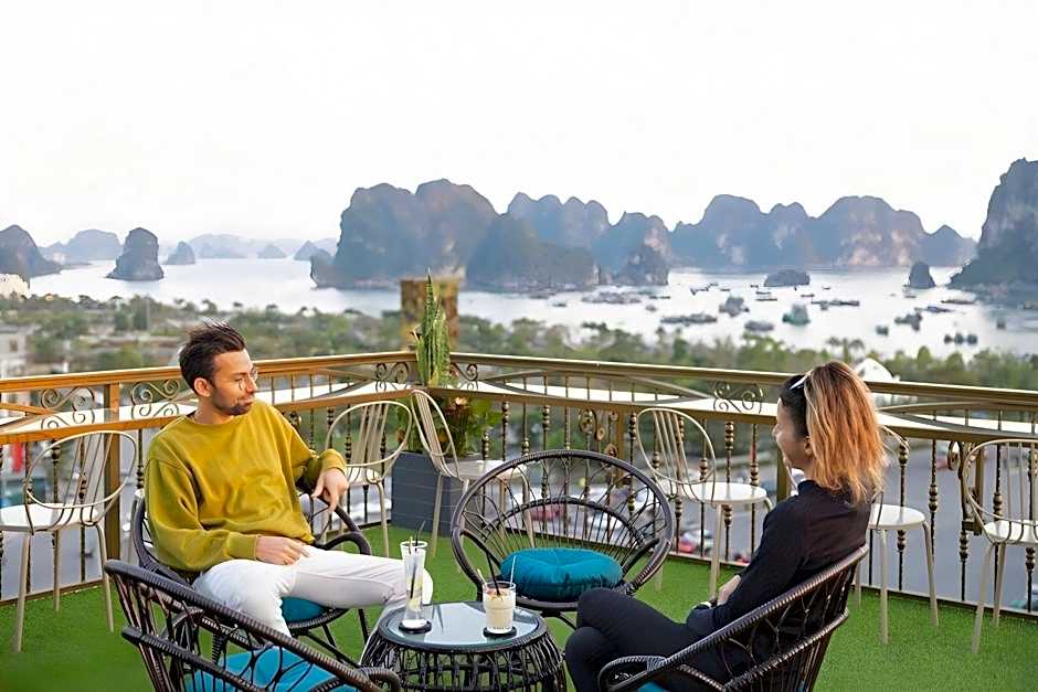 Diamond Luxury Hotel