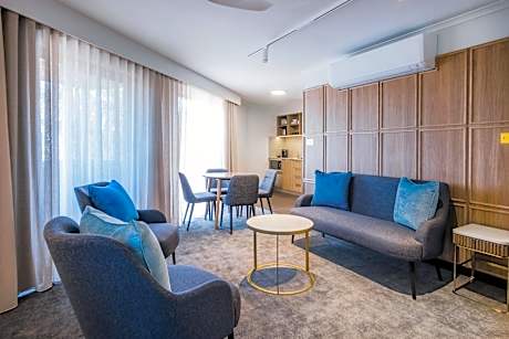 2-Bedroom Apartment with Kitchen