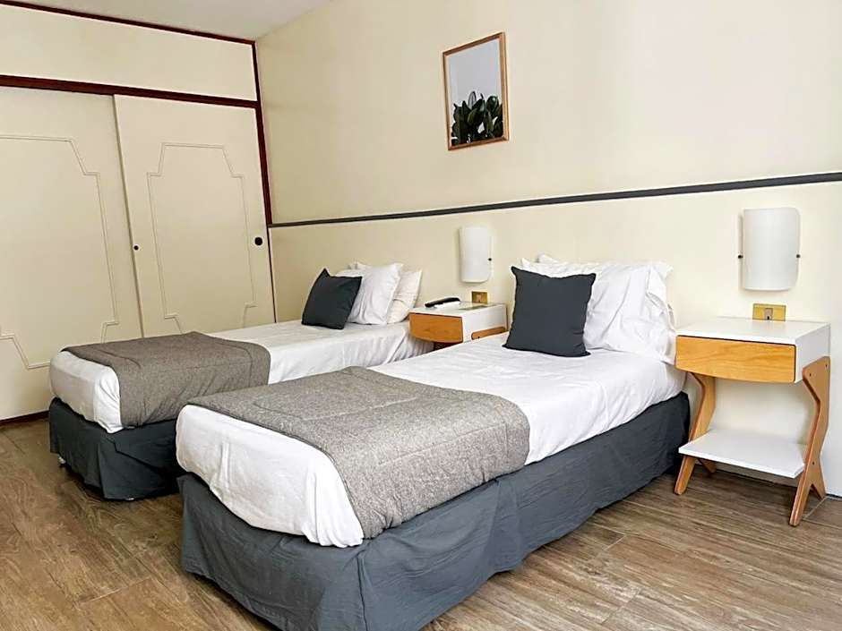 Alpino Hotel