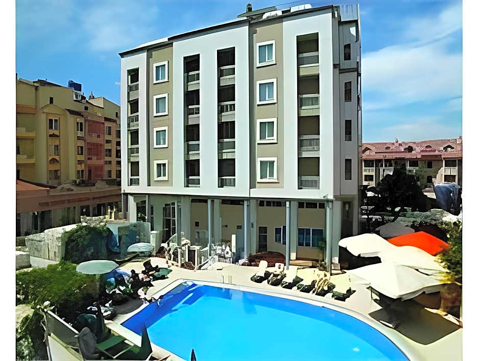 Almena Hotel