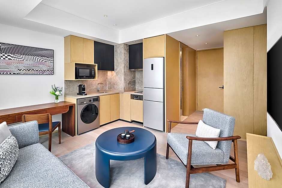 DoubleTree by Hilton Shenzhen Airport Residences