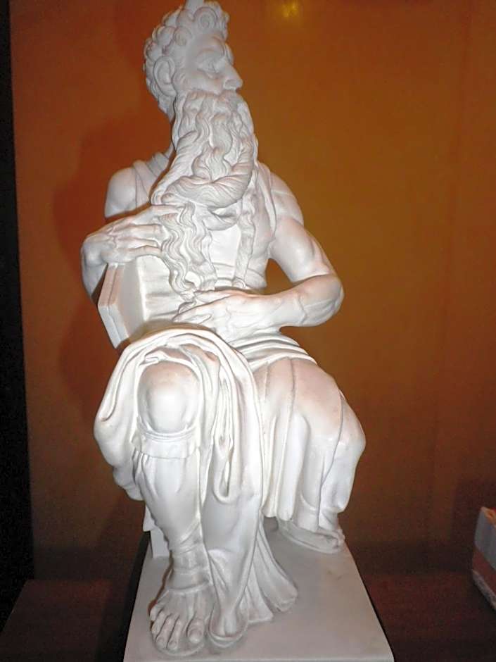 Buonarroti Home