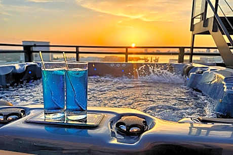 Color Coral Boutique Hotel