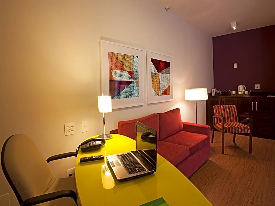 Quality Suites Alphaville