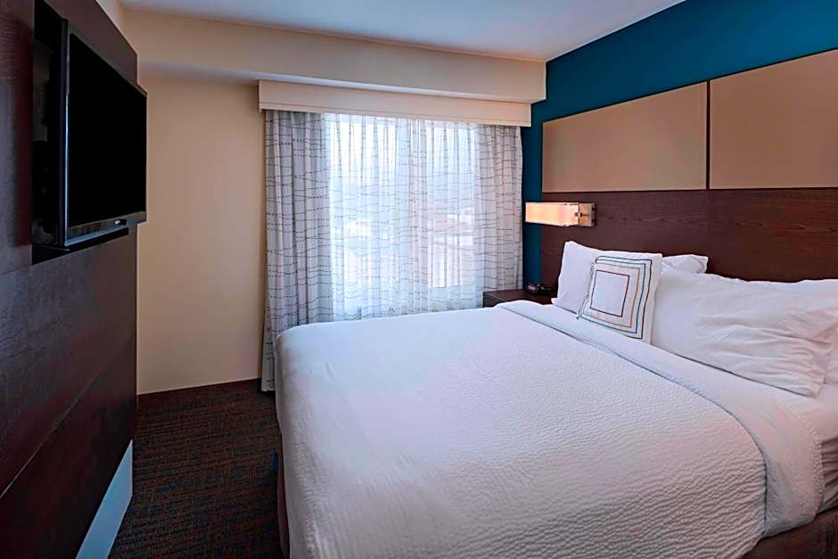 Photo 1 of 8 of 2 Bedroom Suite