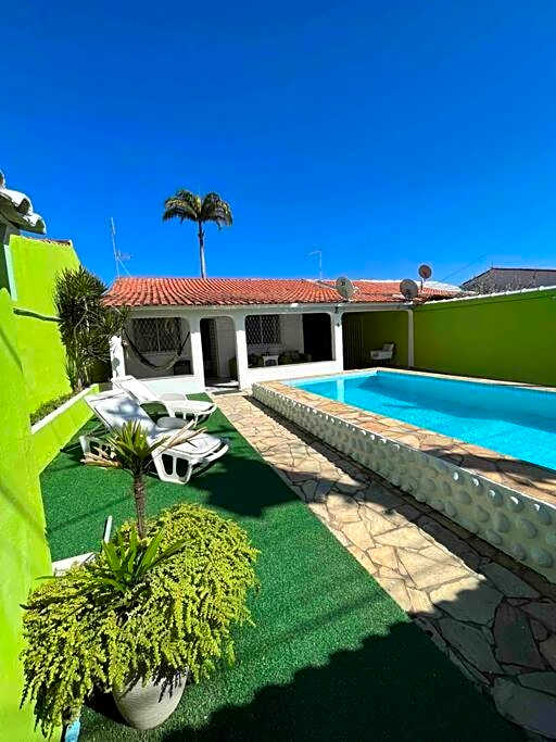 Casa espaçosa com piscina!