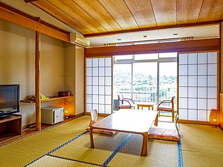 Japanese-Style Room with Lake View