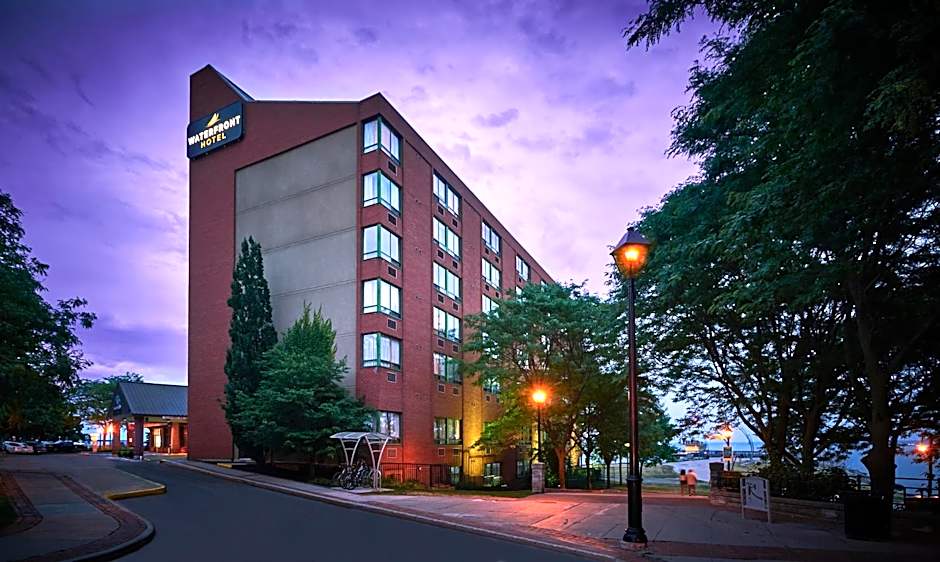Waterfront Hotel