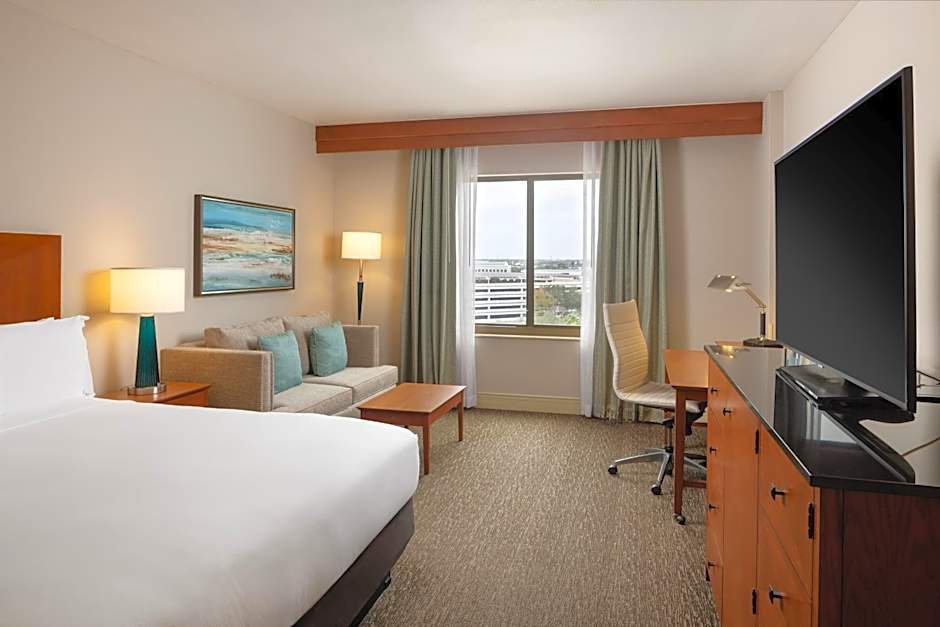 Hilton St. Petersburg Carillon Park