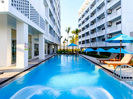 Recenta Suite Phuket Suanluang