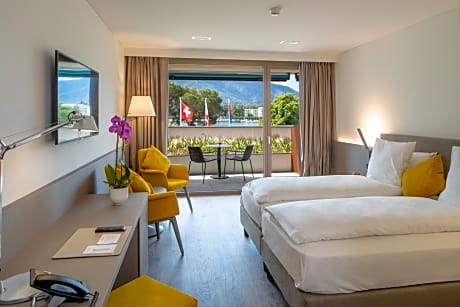 Double Room with Partial Lake View - First Floor