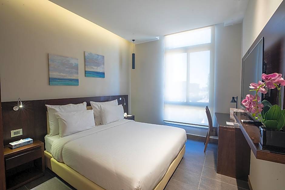 The Compass Hotel