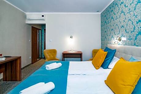 Quadruple Room with Balcony