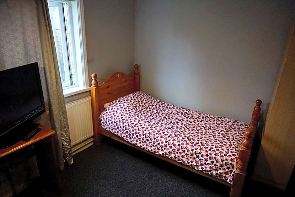Adnans Hotel
