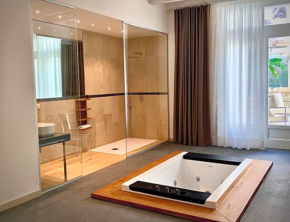 Isabella di Castiglia Apartments