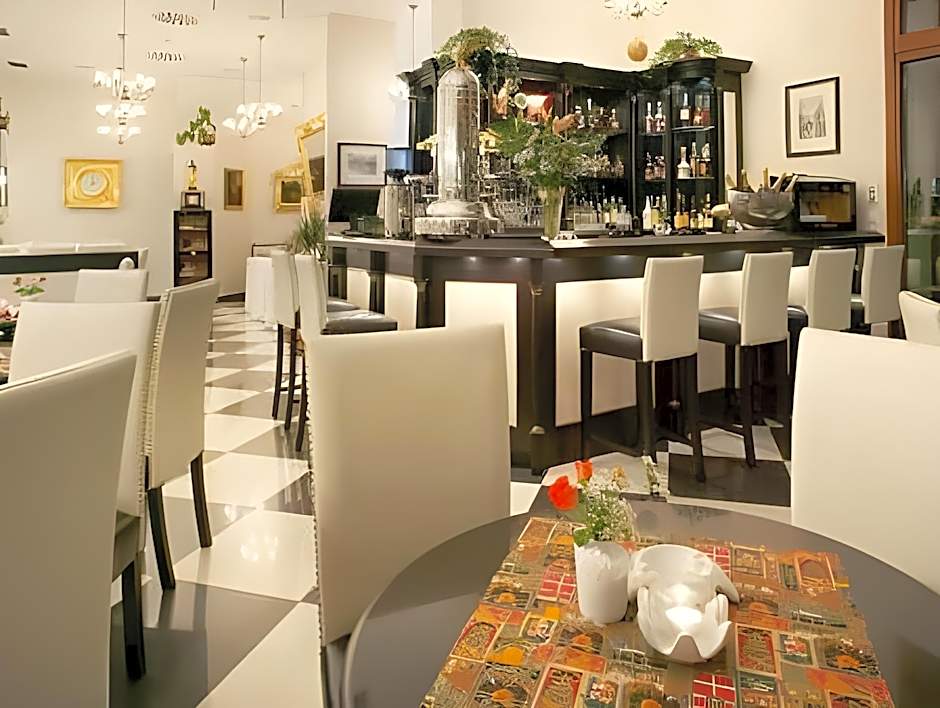 Salvator Hotel